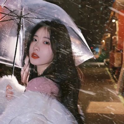 女服务员